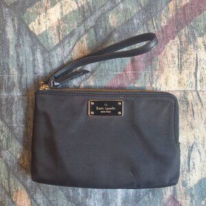 🌟 Kate Spade New York Wristlet – Black Nylon (Gold Hardware)